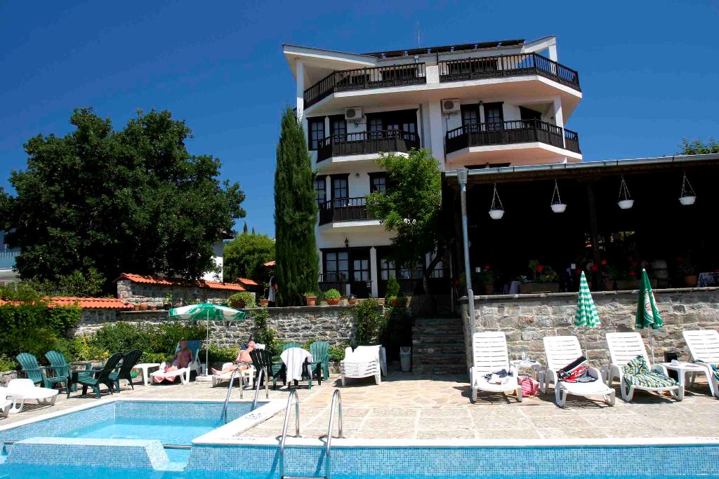 HOTEL AUGUSTA